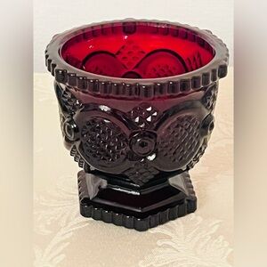 ELEGANT AVON 1876 CAPE COD COLLECTION RUBY RED FOOTED GLASS BOWL